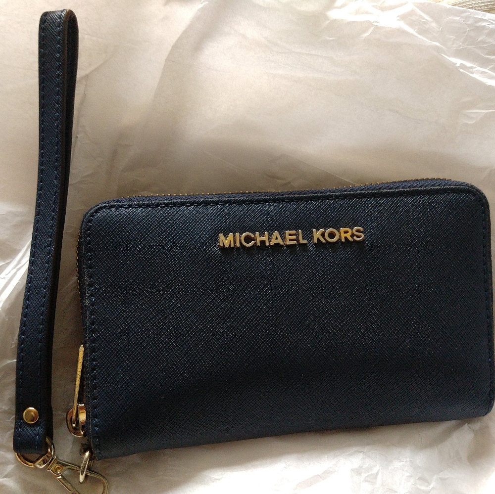 Nwot Michael Kors wristlet